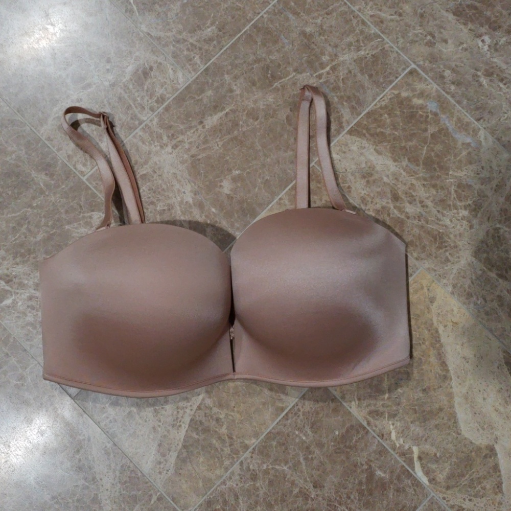 NWOT Victoria Secret Bombshell Multi-Way bra